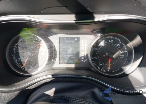 2019 Jeep Cherokee Latitude Plus 4X4 from USA, damaged, VIN 1C4PJMLX9KD271839